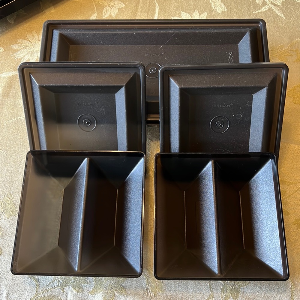 Tupperware vtg. Versatile Get Together Serving Tray & 2 Square Dishes w/ lids